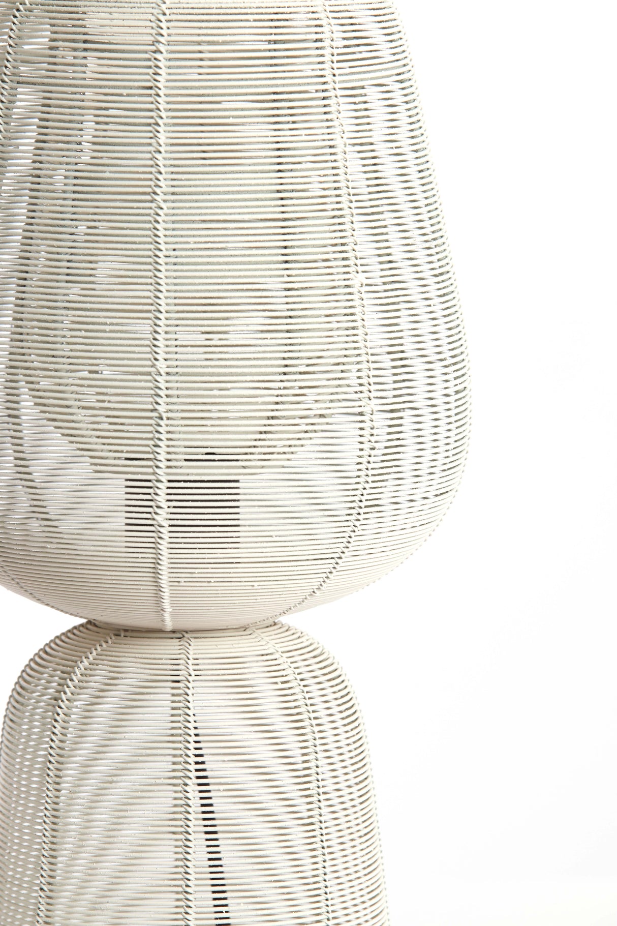 Cream Elegance: Aboso Table Lamp Ø18x42 cm