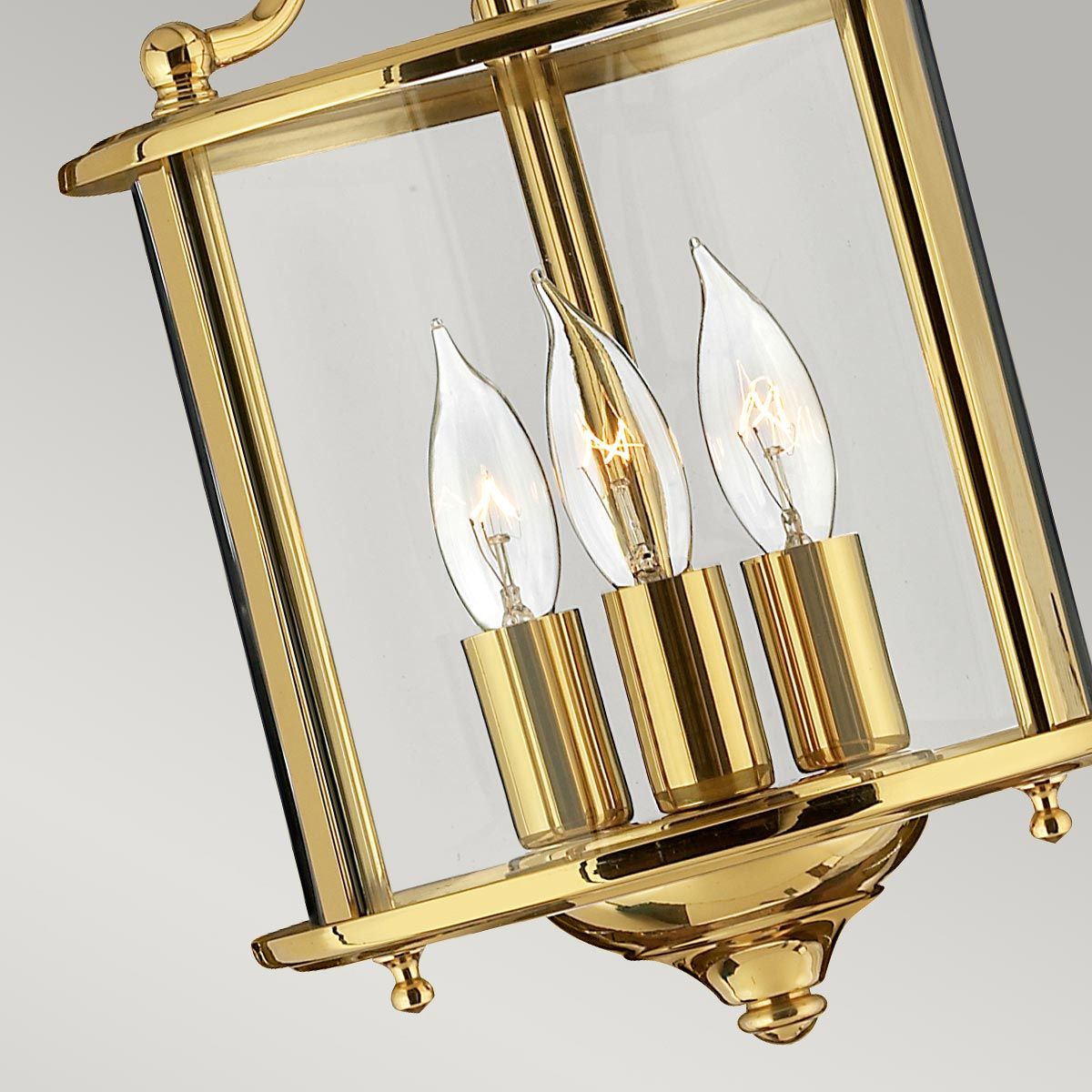 Gentry Elegant Pendant in Polished Brass