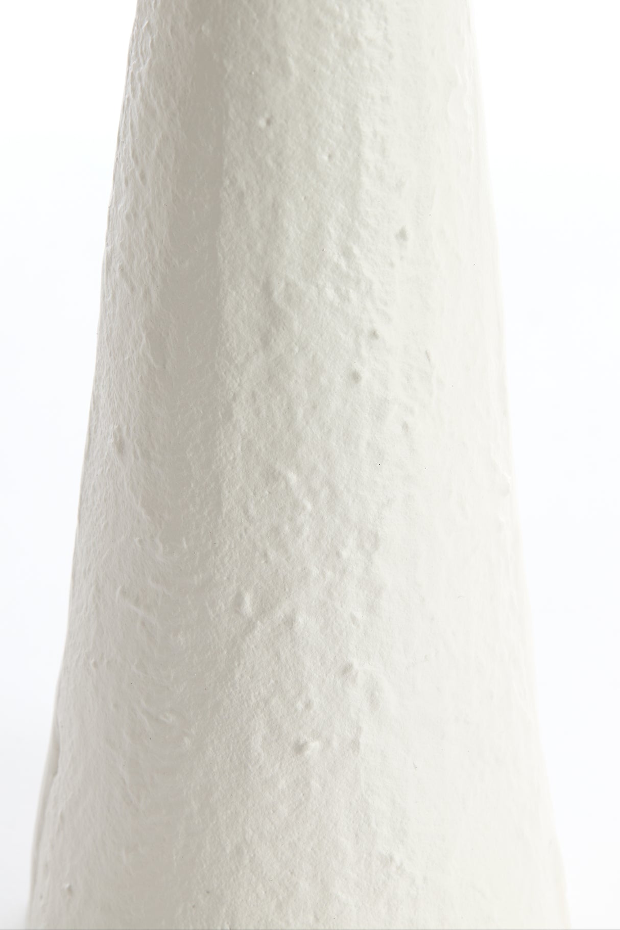 Ivory Elegance: Tall Ceramic Candle Holder - 46 cm