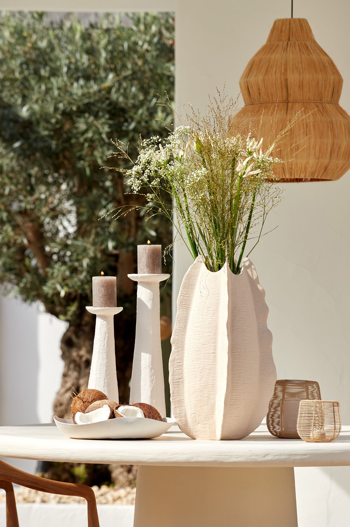 Ivory Elegance: Tall Ceramic Candle Holder - 46 cm