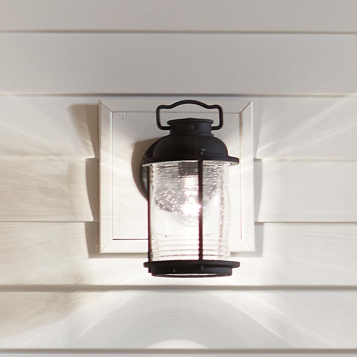Ashland Bay Traditional Outdoor Wall Lantern Light