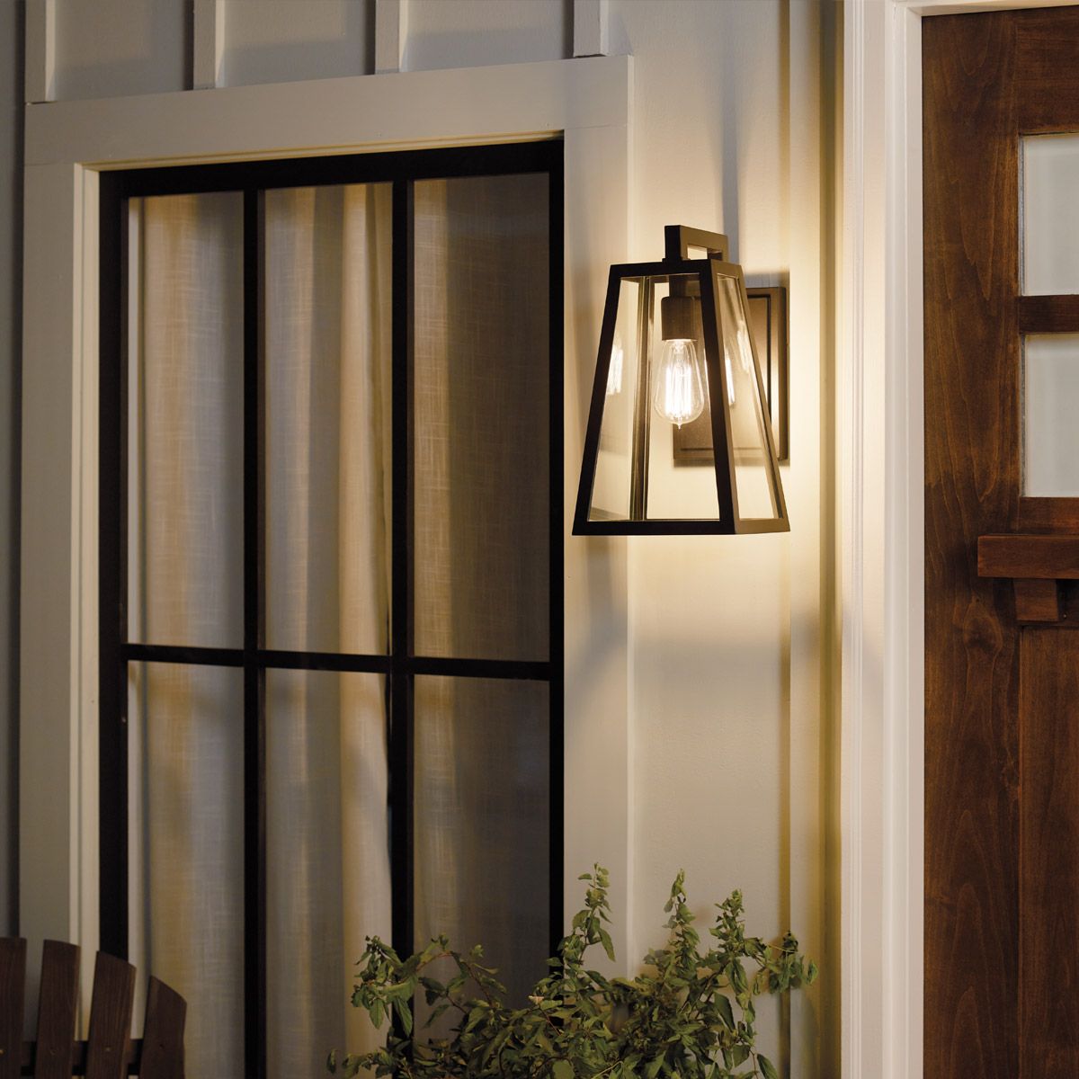 Delison Medium Wall Lantern in Rubbed Bronze Finish