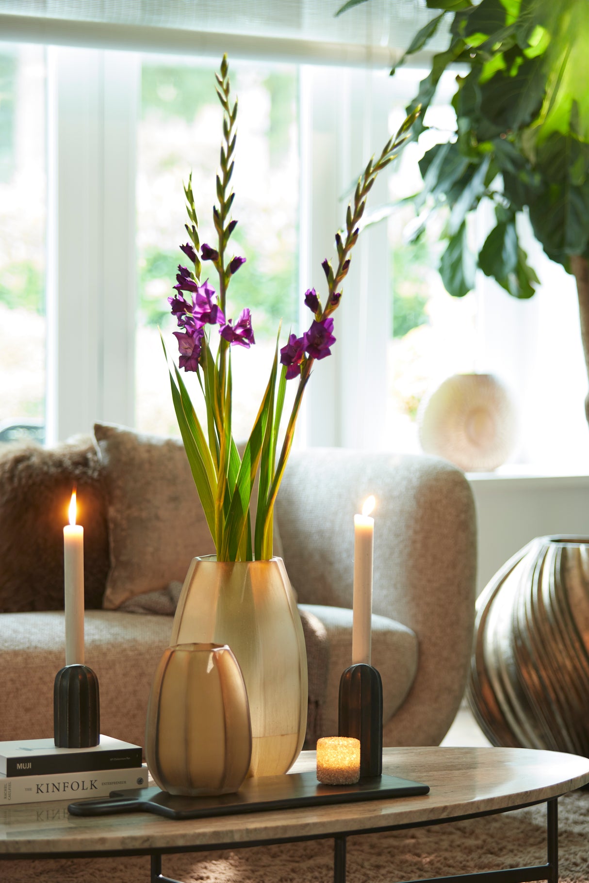 Elegant Wooden Candle Holder - Dark Brown, 18.5 cm