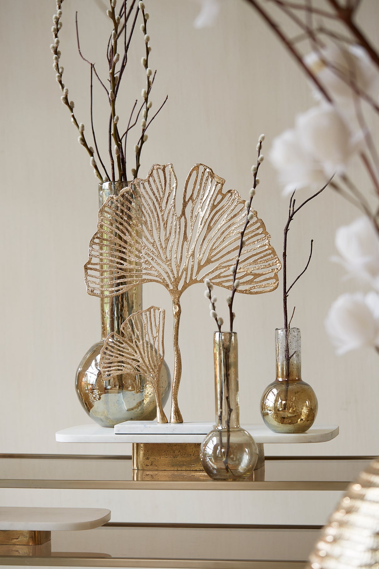 White Marble and Antique Bronze Dish on Base 36x16.5x5 cm