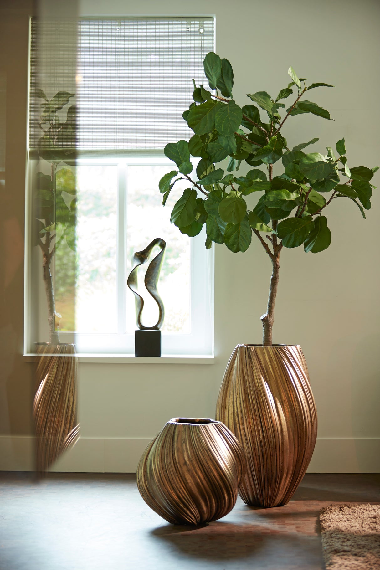 Antique Bronze Yatung Vase Deco Ø52x81 cm