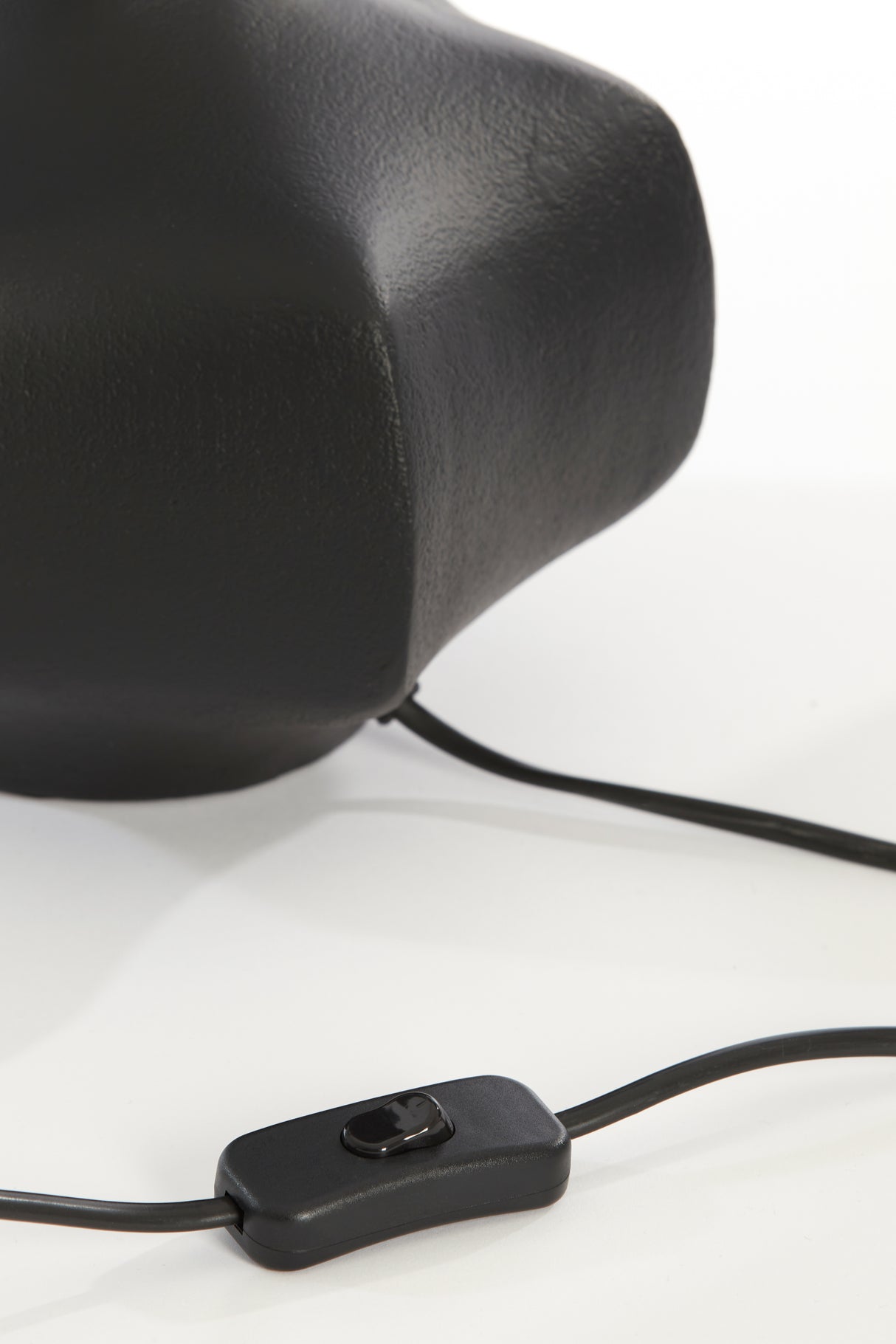 Sleek Matt Black Barrel Lamp Base 19x25 cm