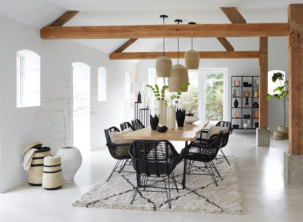Handwoven Natural-Black Xamuri Rug, 300x200 cm
