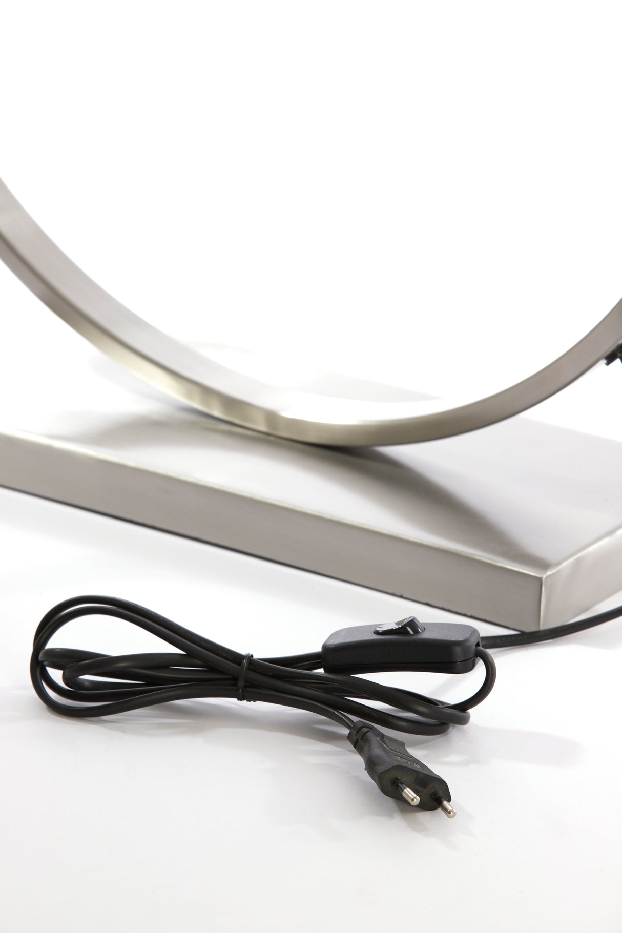 Elegant Satin Nickel Lamp Base, 50x15x57 cm - Liva Collection