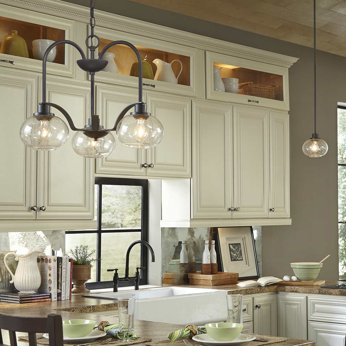 Vintage Elegance 3-Light Chandelier