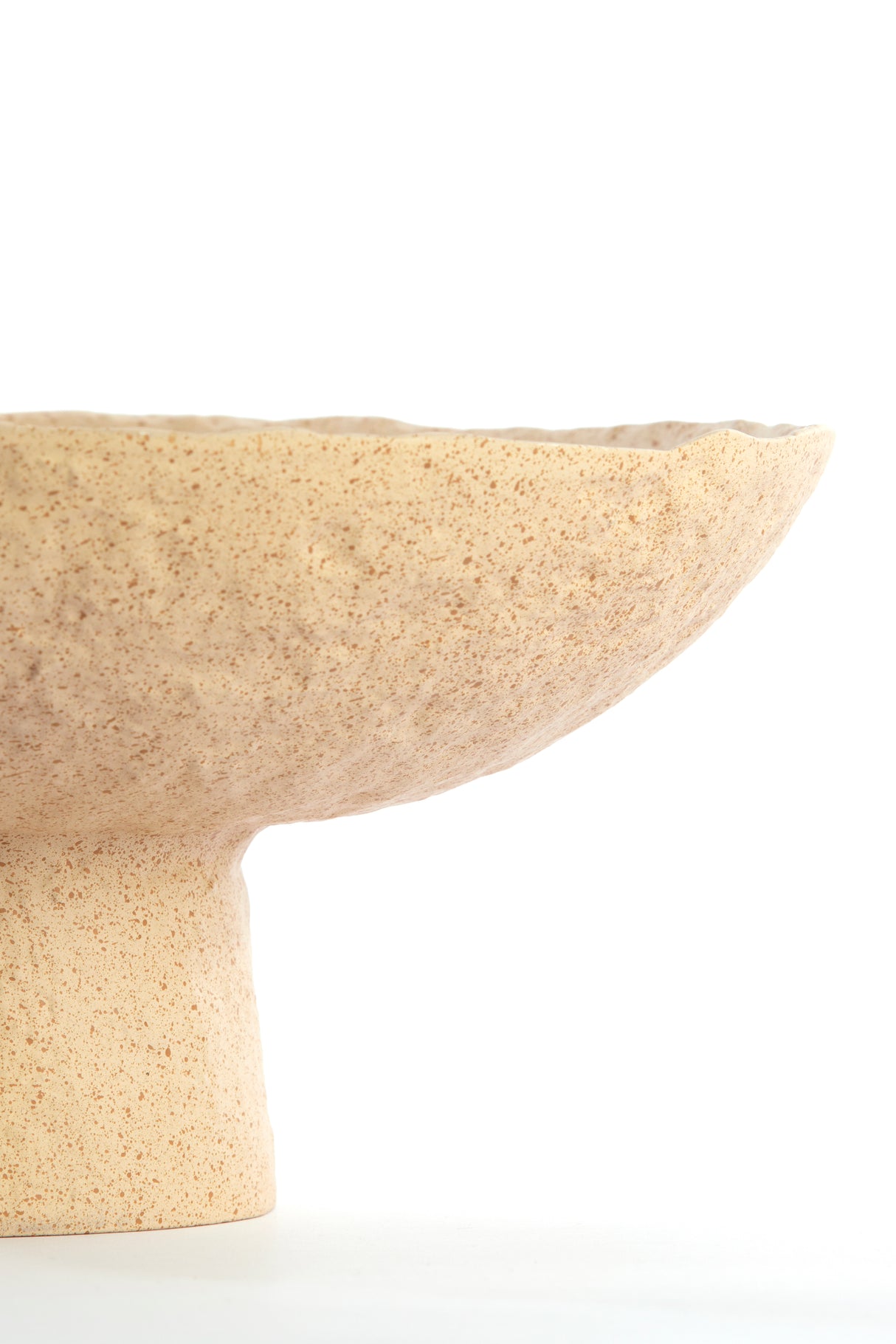 Sand and Spot Ceramic Dish on Base Ø31x15.5 cm