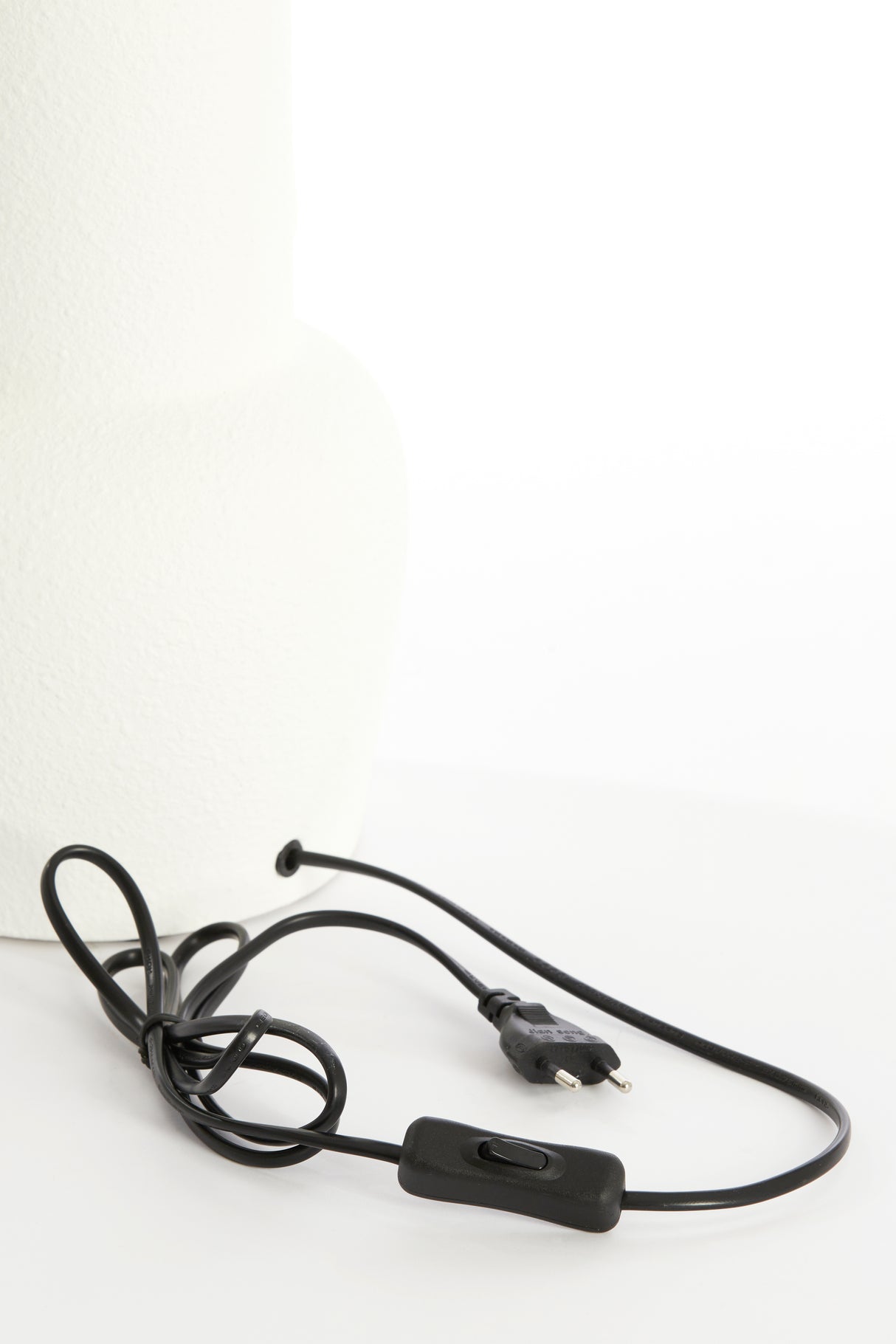 Elegant Mataram Ceramic Lamp Base in Matte Cream Finish (Ø19.5x47 cm)