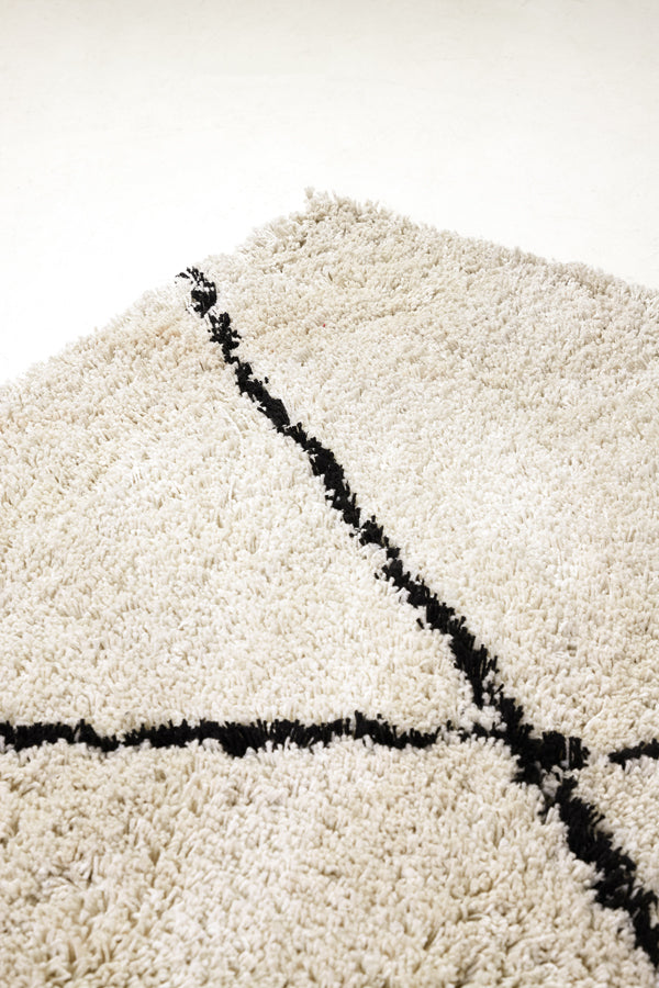 Handwoven Natural-Black Xamuri Rug, 300x200 cm