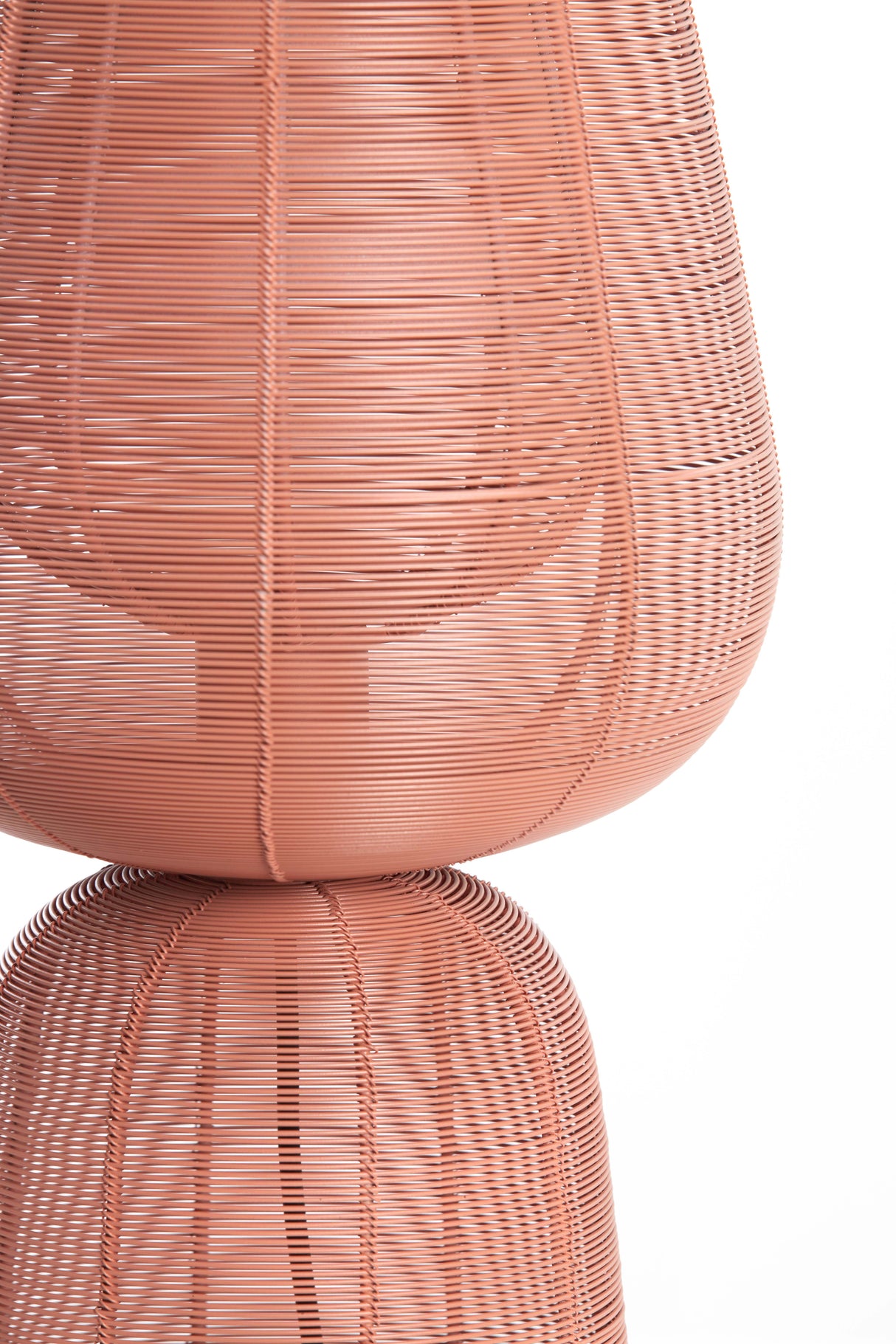 Coral Elegance: Ø24x54 cm Table Lamp