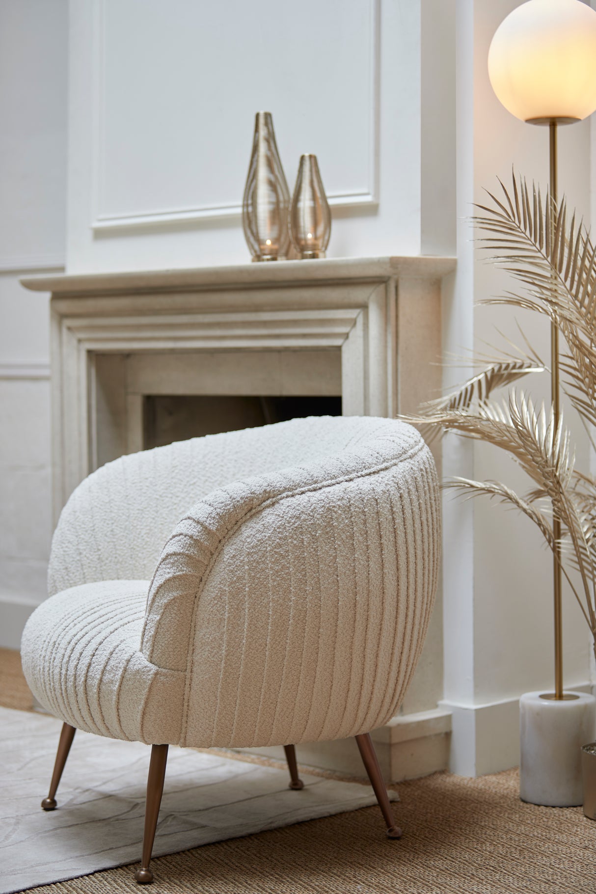 Antique Bronze and Matte White Glass Floor Lamp, 25x156 cm - Medina Design