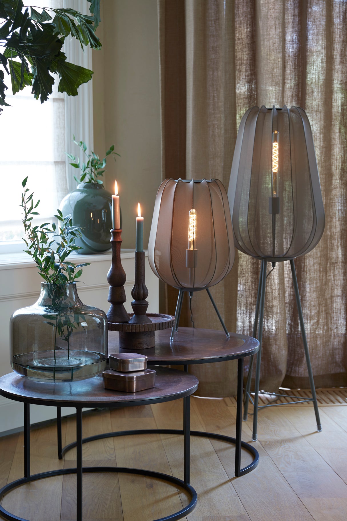 Elegant Tripod Floor Lamp in Dark Green, Ø42x132 cm - Plumeria Design
