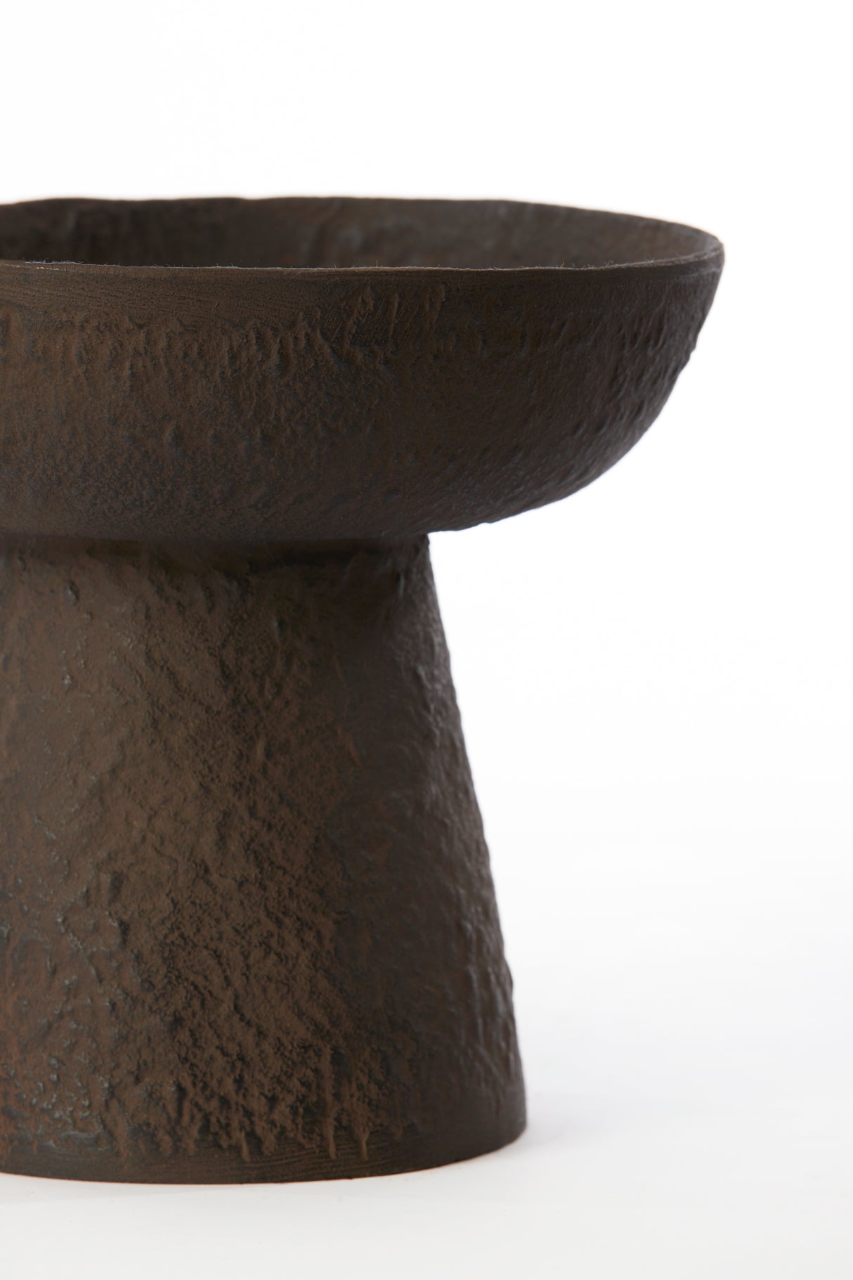 Dark Brown Ota Dish on Base - 20.5 cm x 18 cm