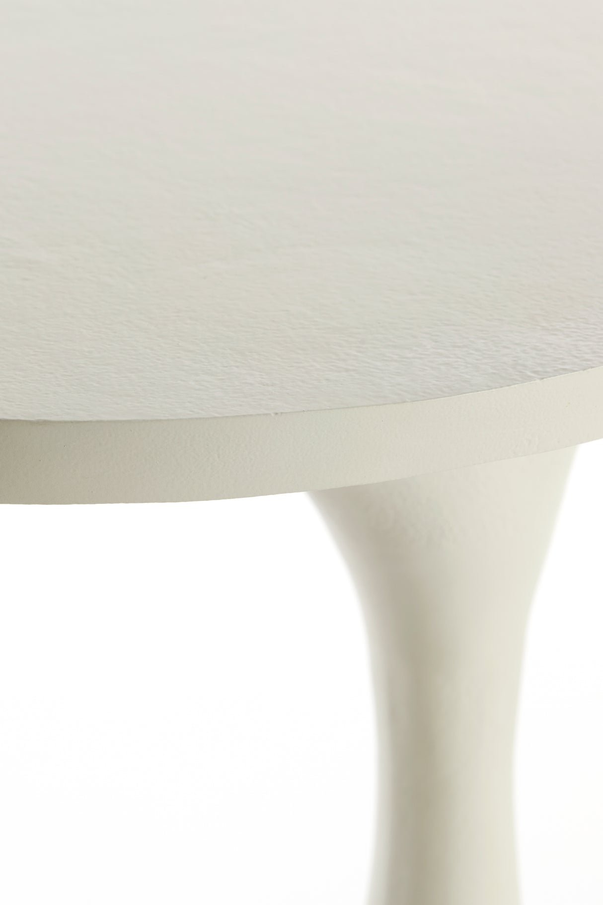 Elegant Macau Side Table in Matt Cream - 40x33x61 cm