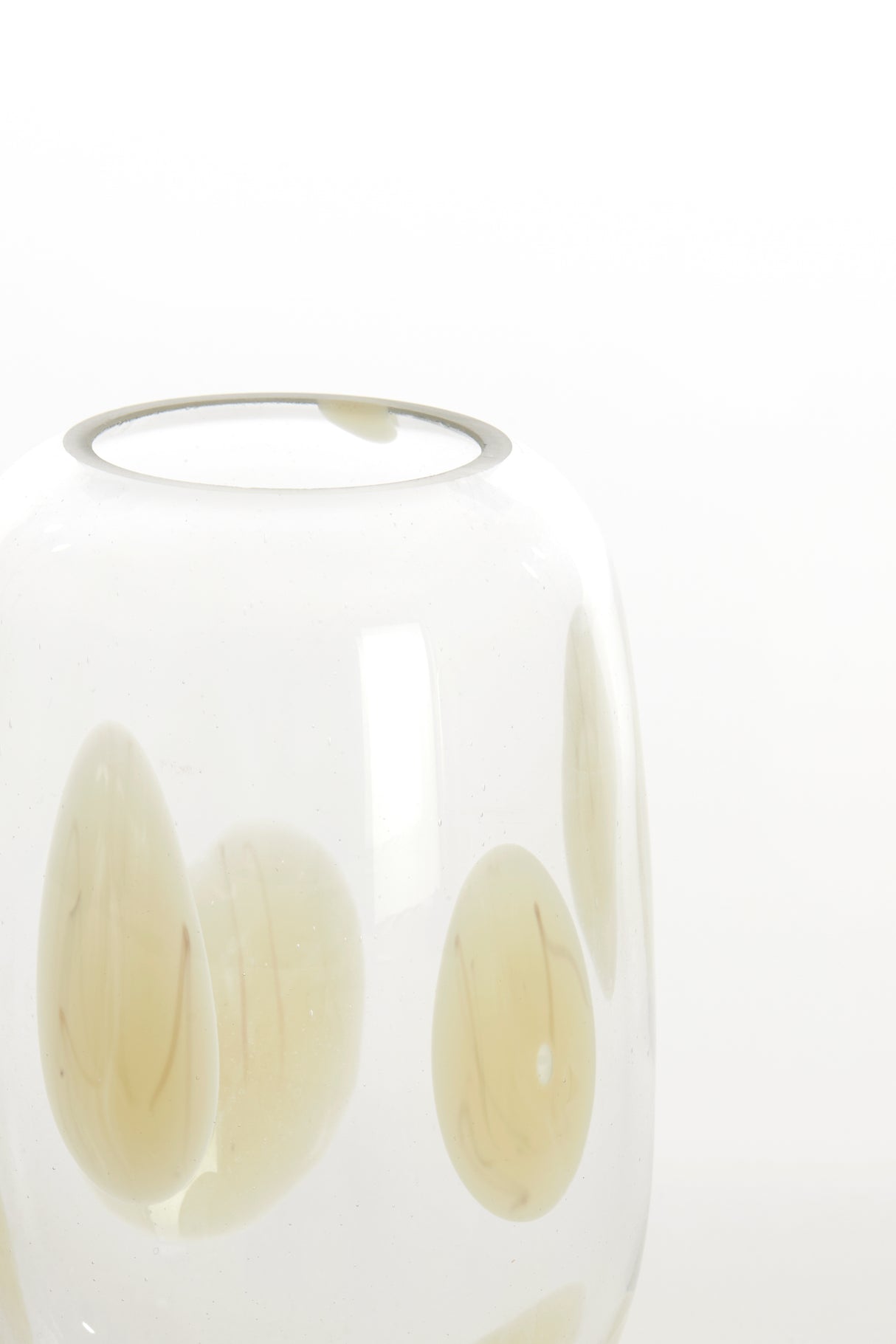 Elegant Clear-Cream Glass Vase Ø12x16 cm – Nenon Collection