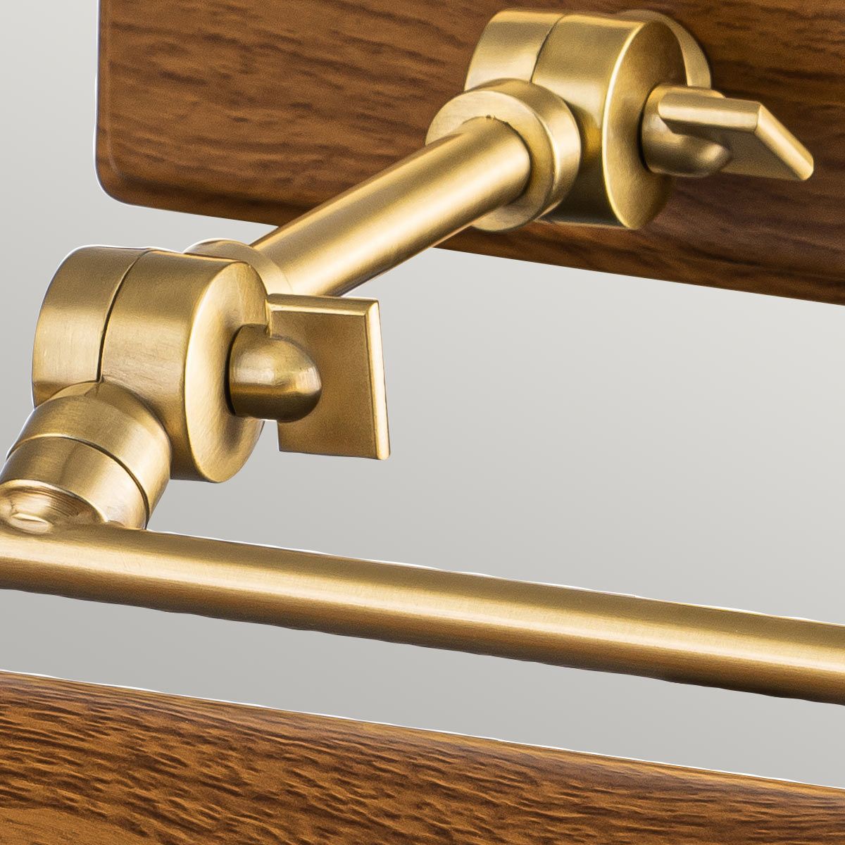 Winchfield 2lt Medium Picture Light Aged Brass & Oak Effect