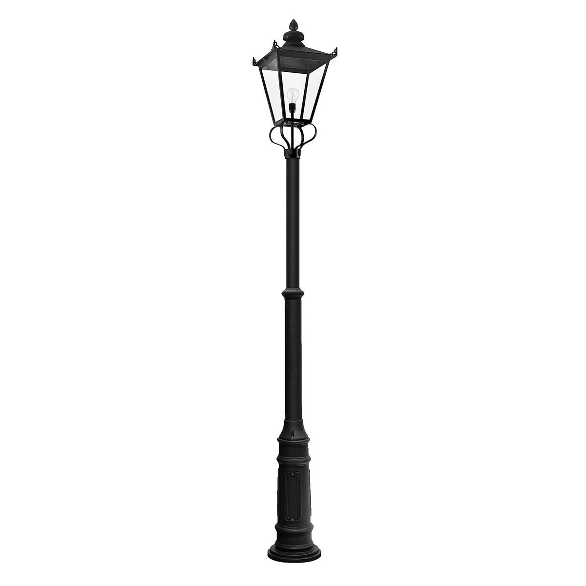 Wilmslow 1 Light Lamp Post Black