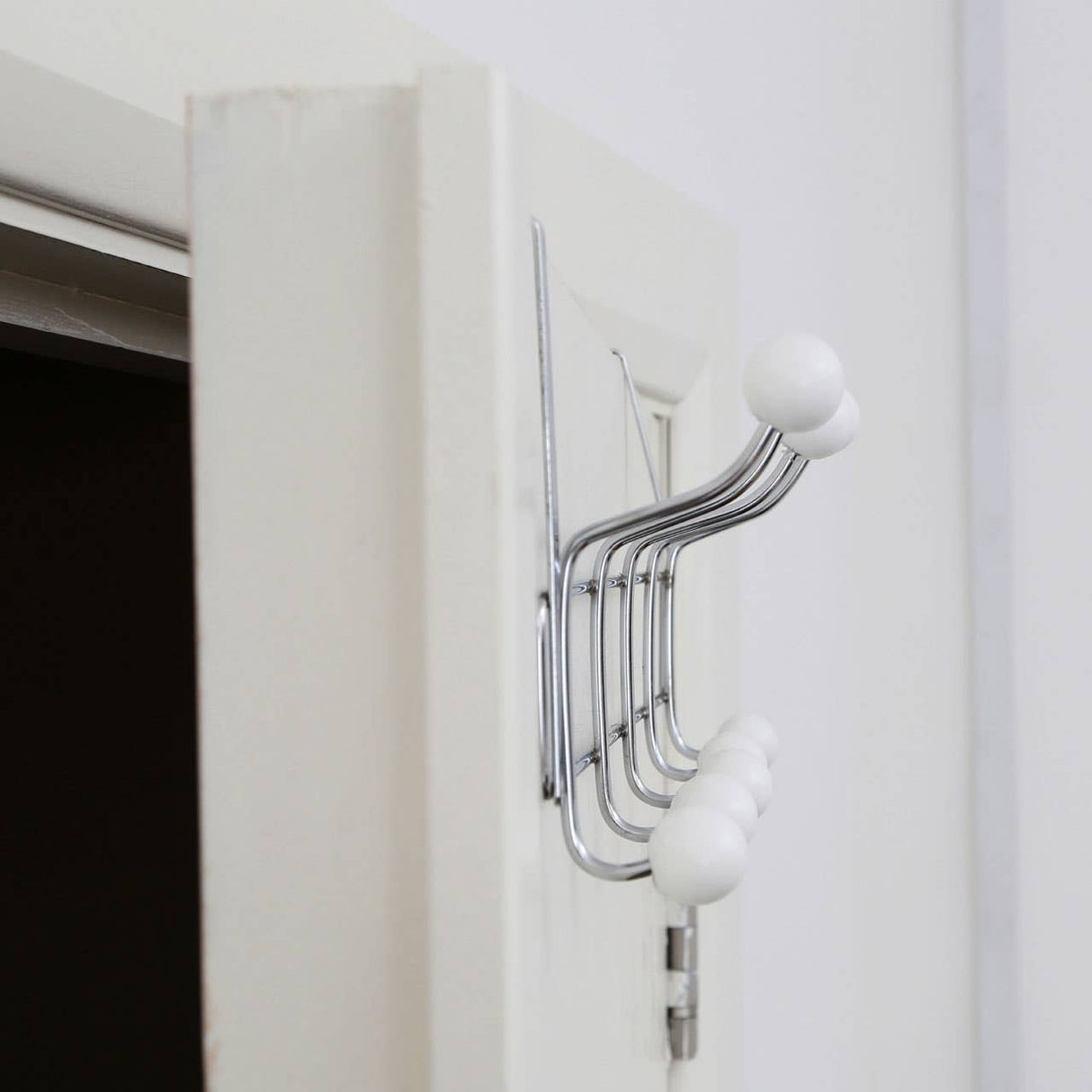 Over Door White Balls Ten Hook Hanger