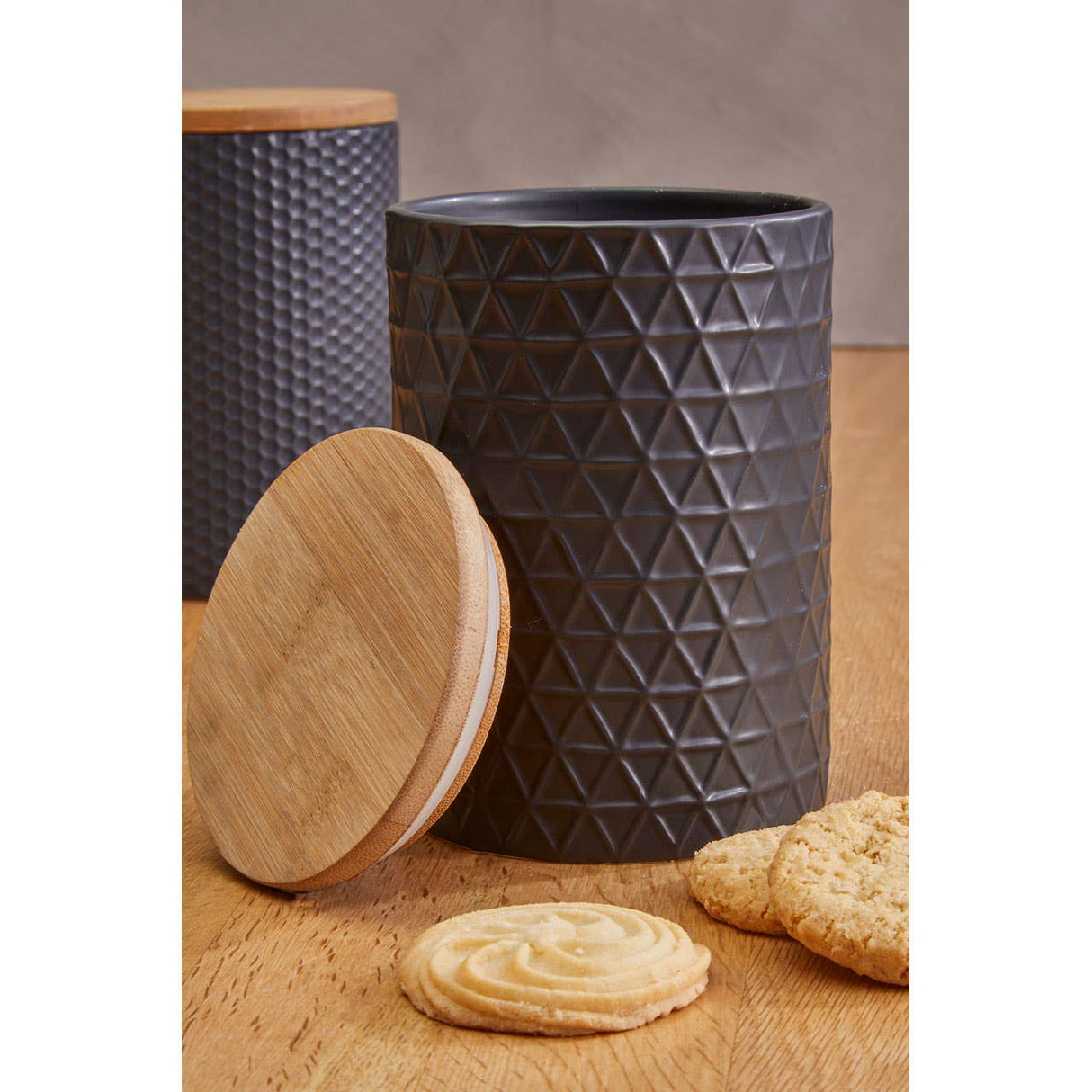 Geome Dolomite and Matt Black Tri Canister