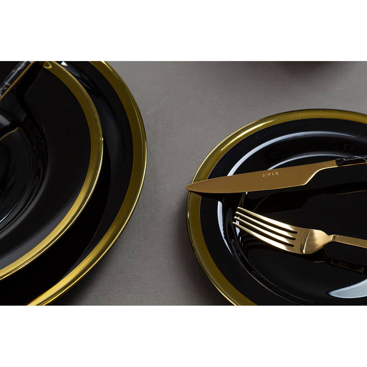 Avie 16Pc Black Faux Marble Cutlery Set