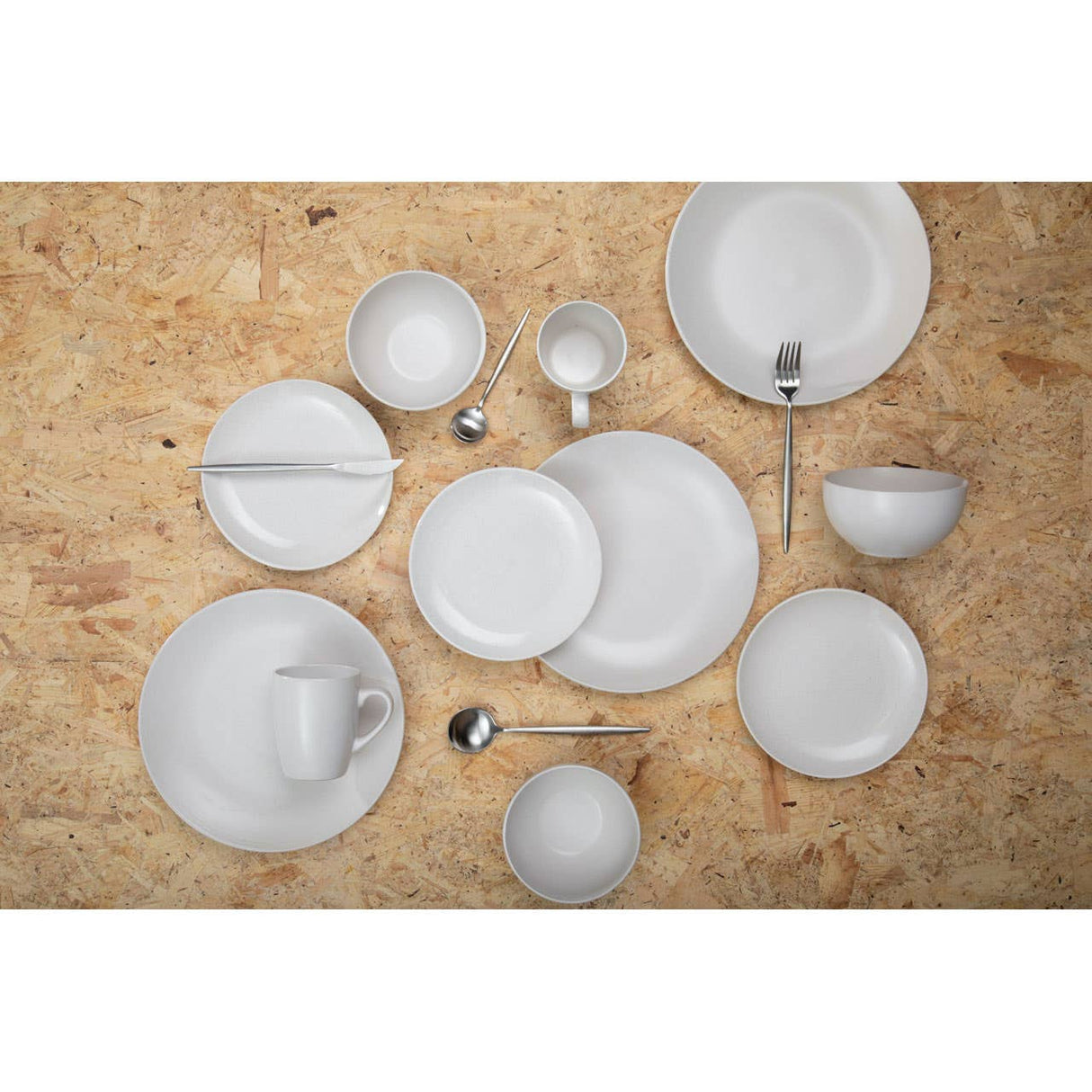 Modern Retro 16 Pc Matte Silver Cutlery Set