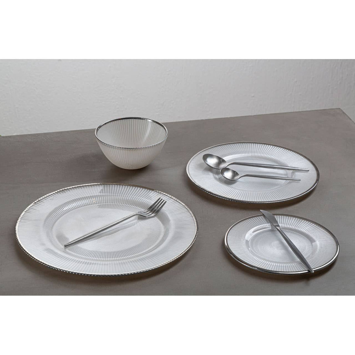 Modern Retro 16 Pc Matte Silver Cutlery Set