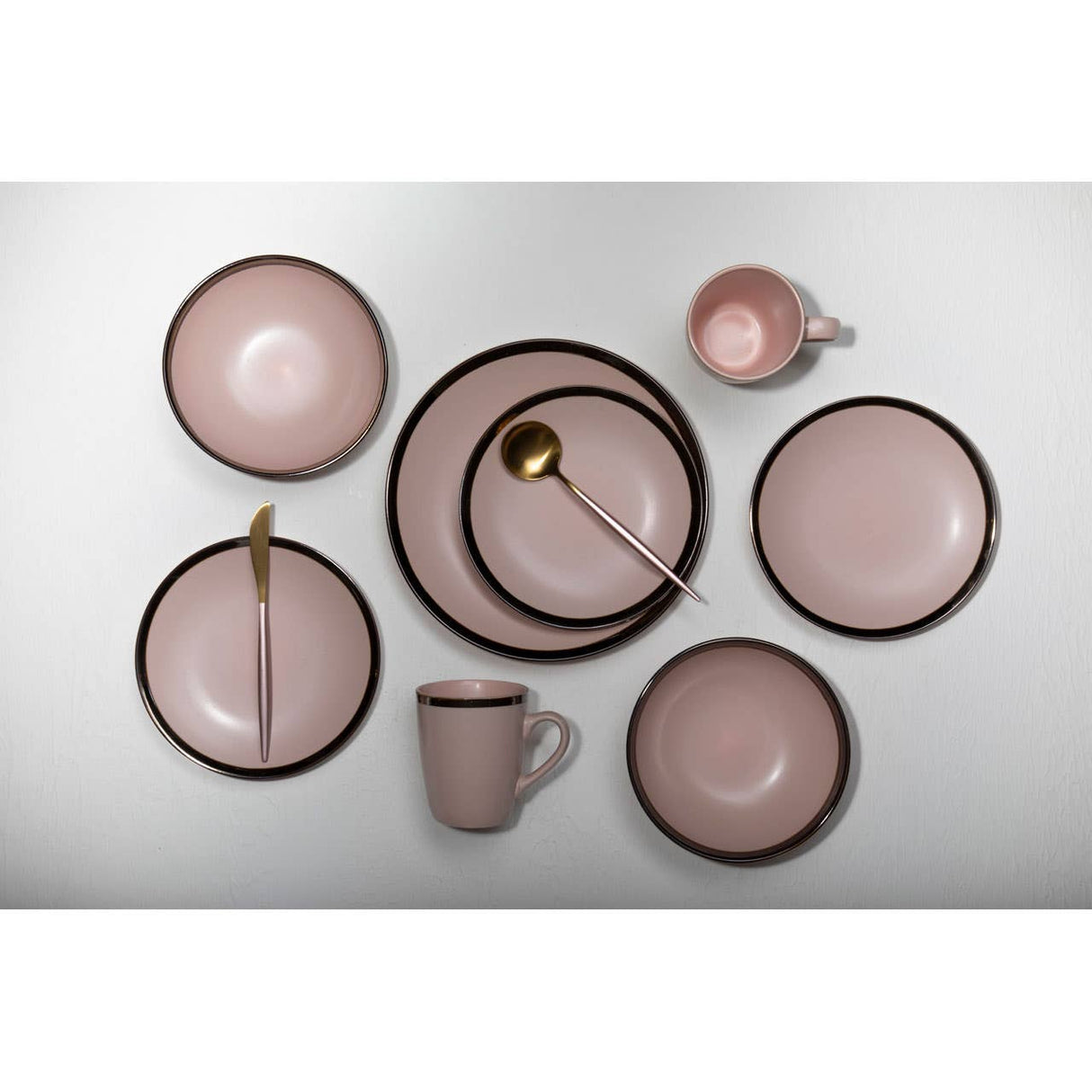 Avie 16 Pc Pink And Gold Finish Cutlery Set