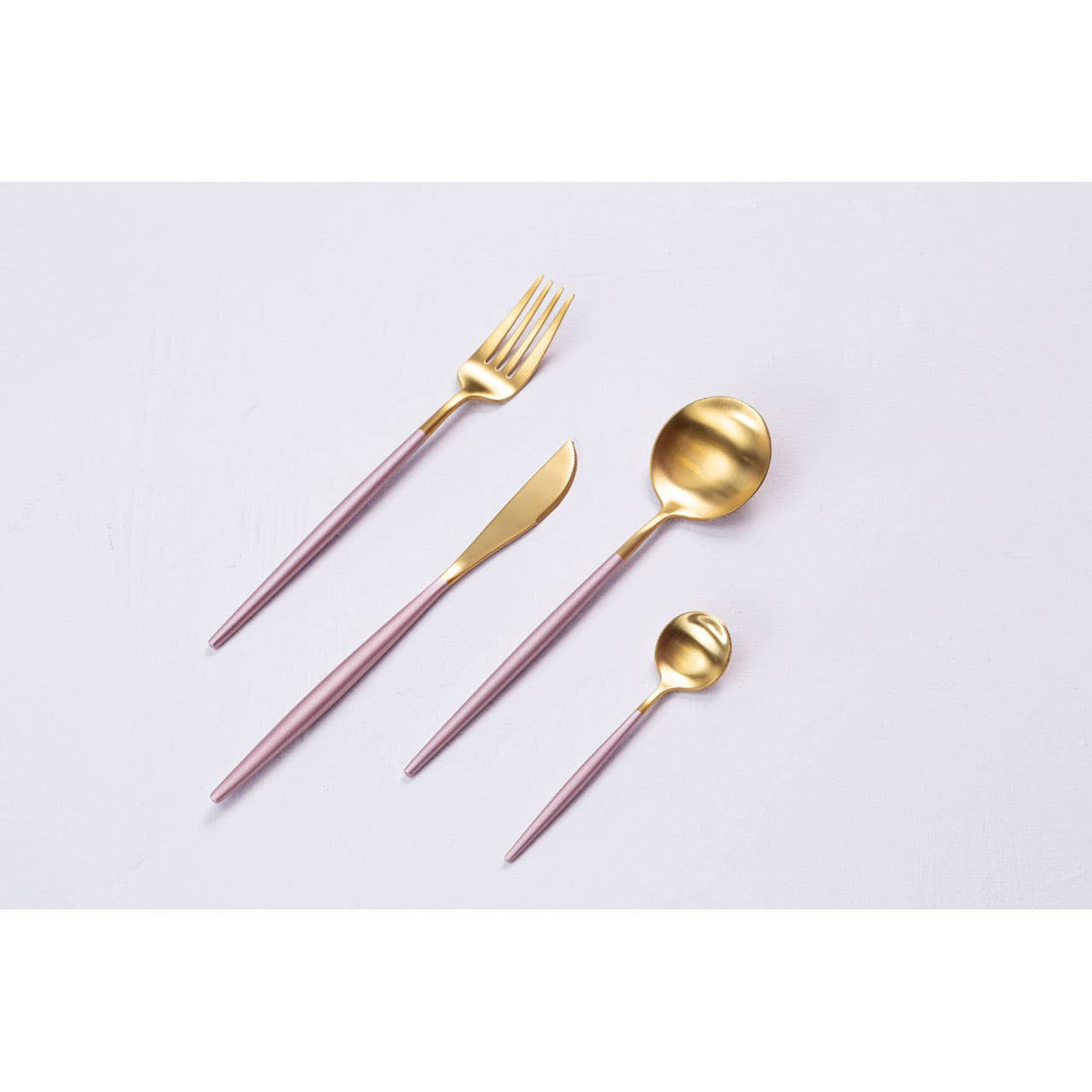 Avie 16 Pc Pink And Gold Finish Cutlery Set