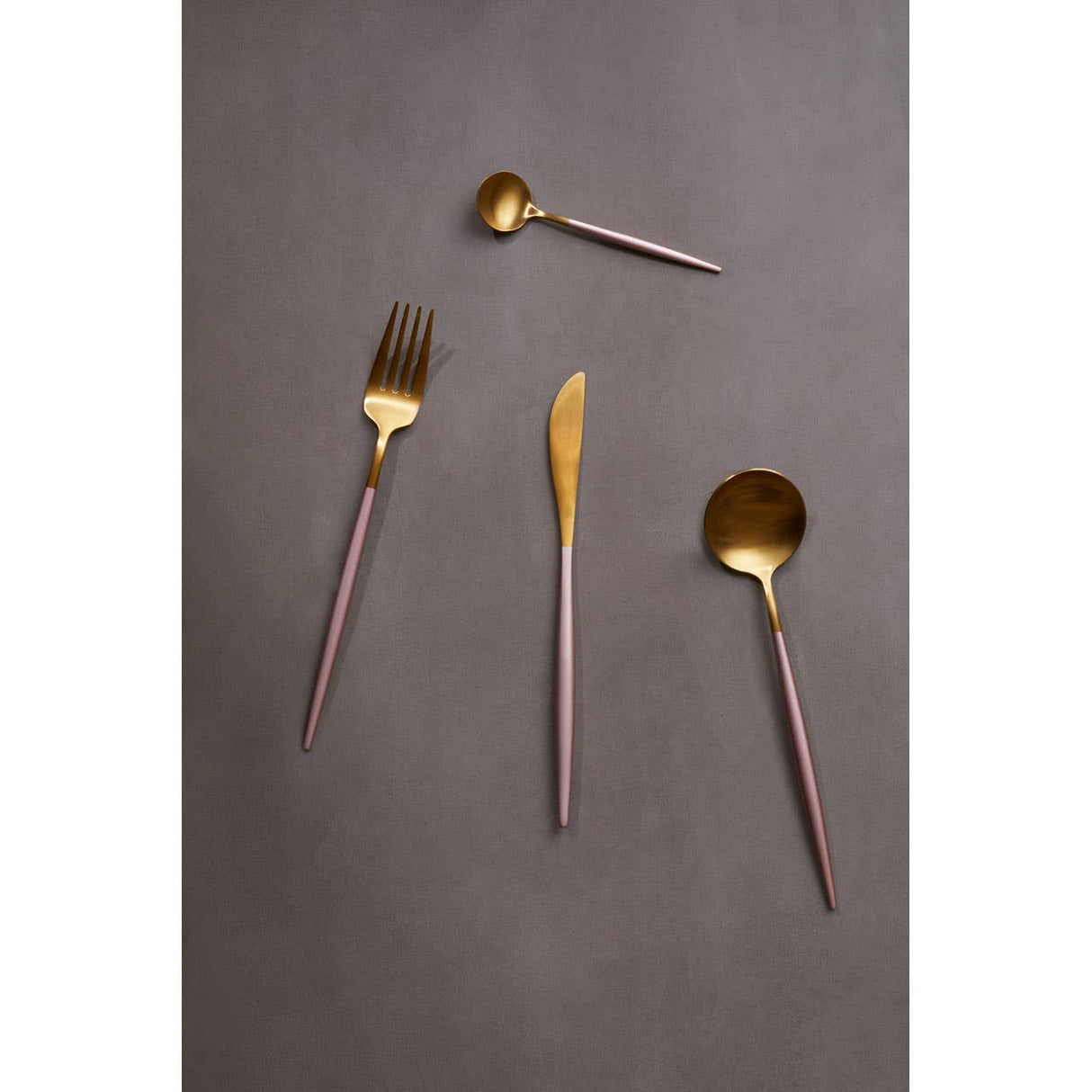 Avie 16 Pc Pink And Gold Finish Cutlery Set