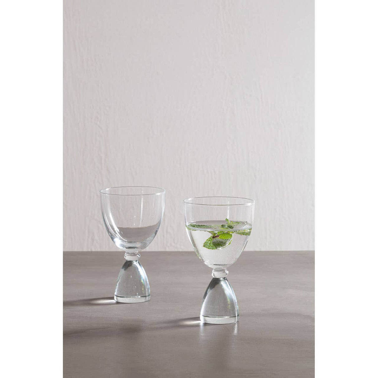 Set Of 2 Clear Thick Stem Gin Glasses