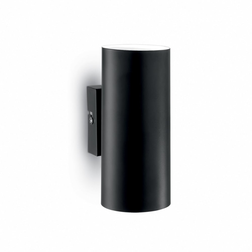 Sleek Matte Black Dual-Bulb Outdoor Wall Sconce