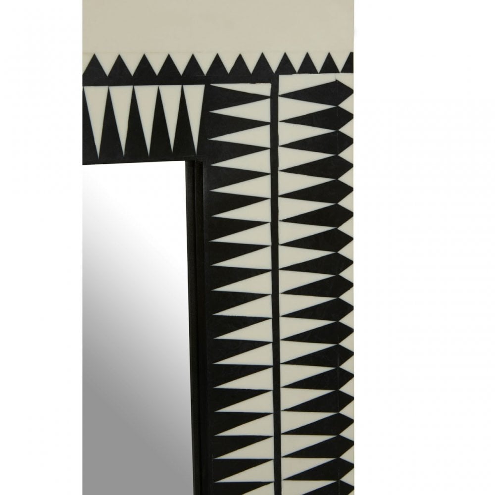 Issey Wall Mirror, Glass, Resin, White