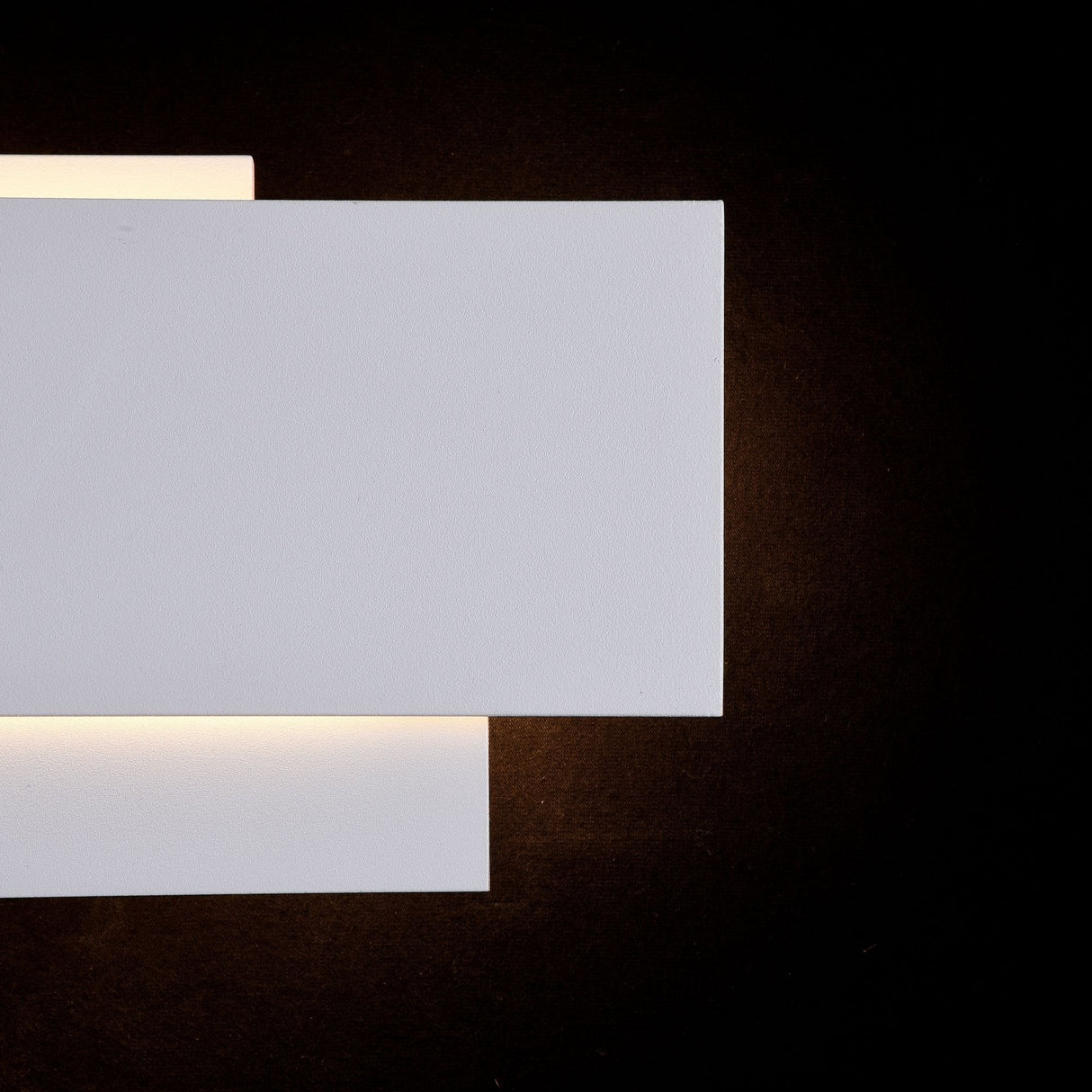 Contemporary White Metal Wall Light 12W