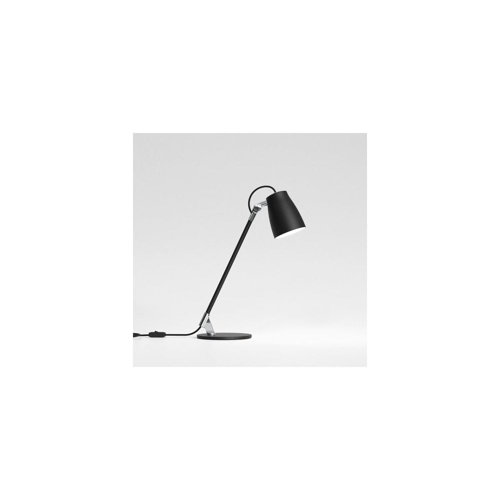 Sleek Matte Black Atelier Desk Lamp with Adjustable Arm and Switch