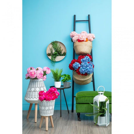 Darnell White And Black Planter