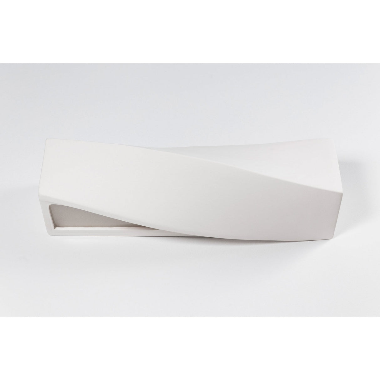 Modern Ceramic Wall Light in White