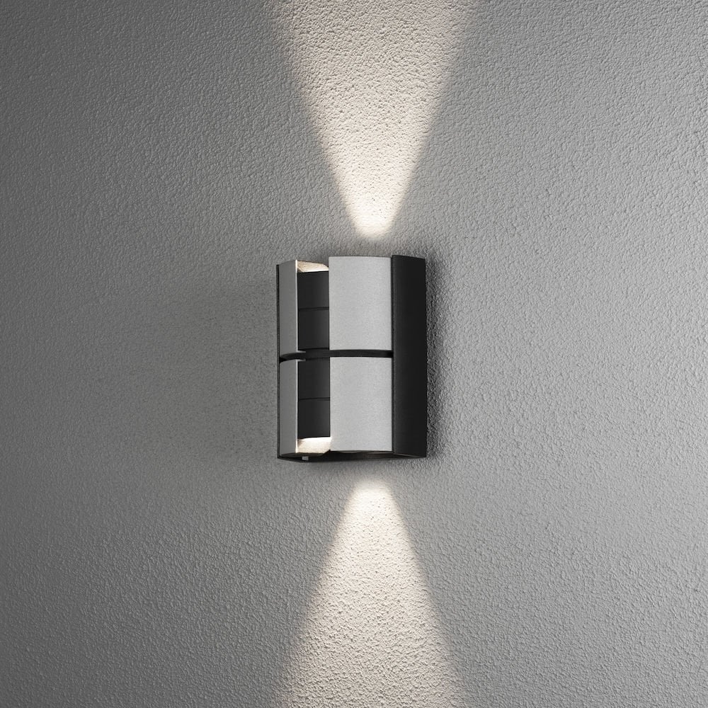 Vidar Dual-Tone Wall Light in Black & Silver