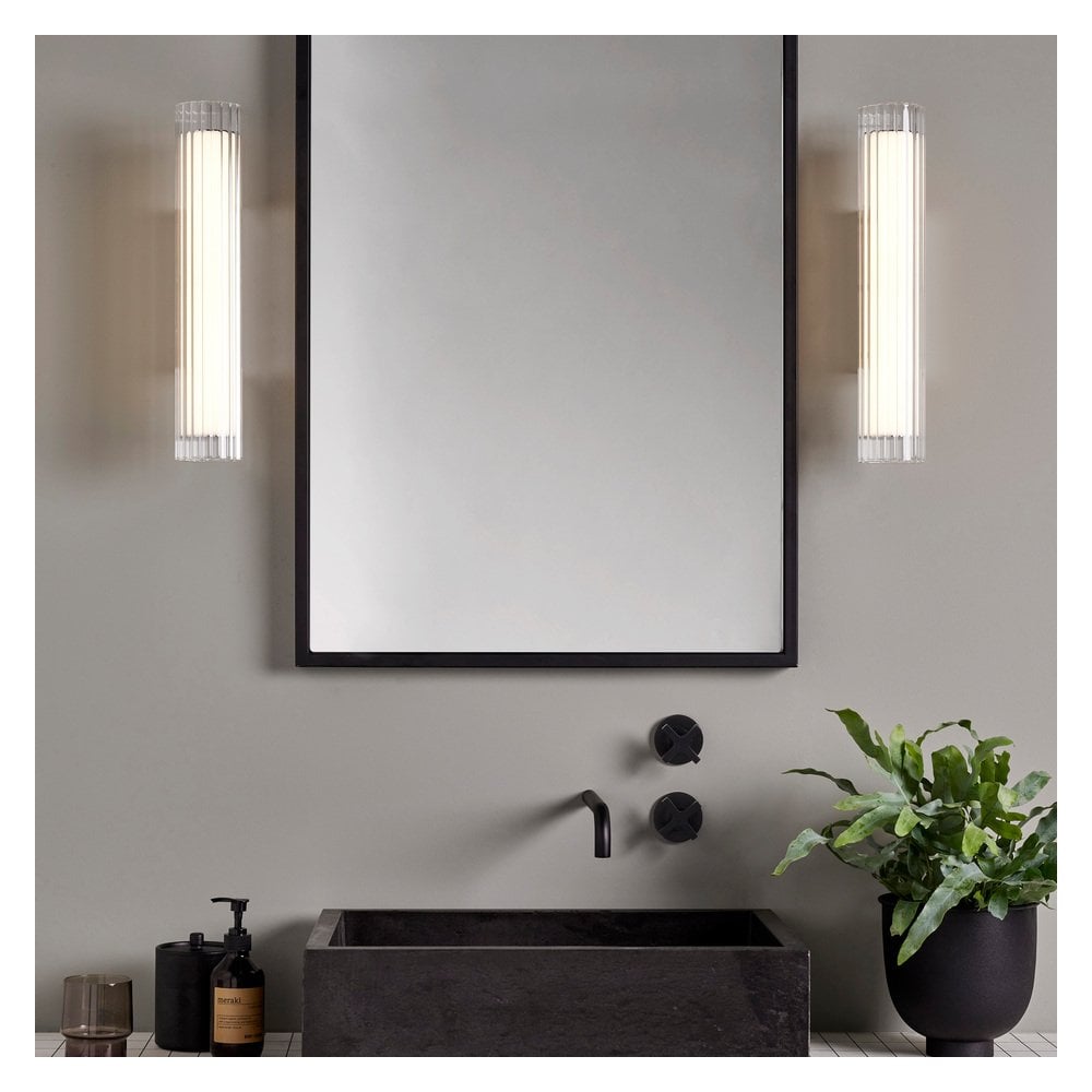 Elegant Brushed Gold LED Wall Light