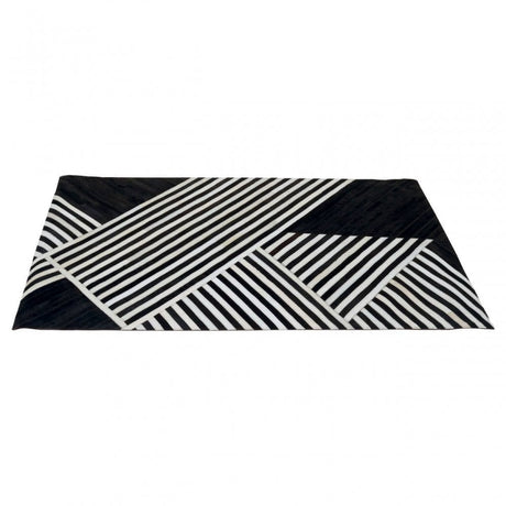 Safira Small Black And White Rug