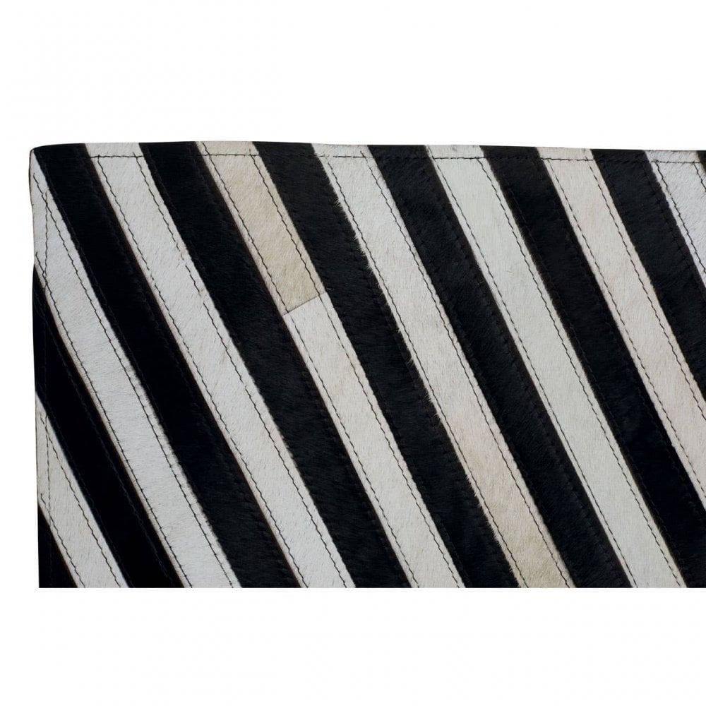 Safira Small Black And White Rug