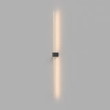 Elegant Black and Gold Wall Lamp - Sleek Minimalist Design