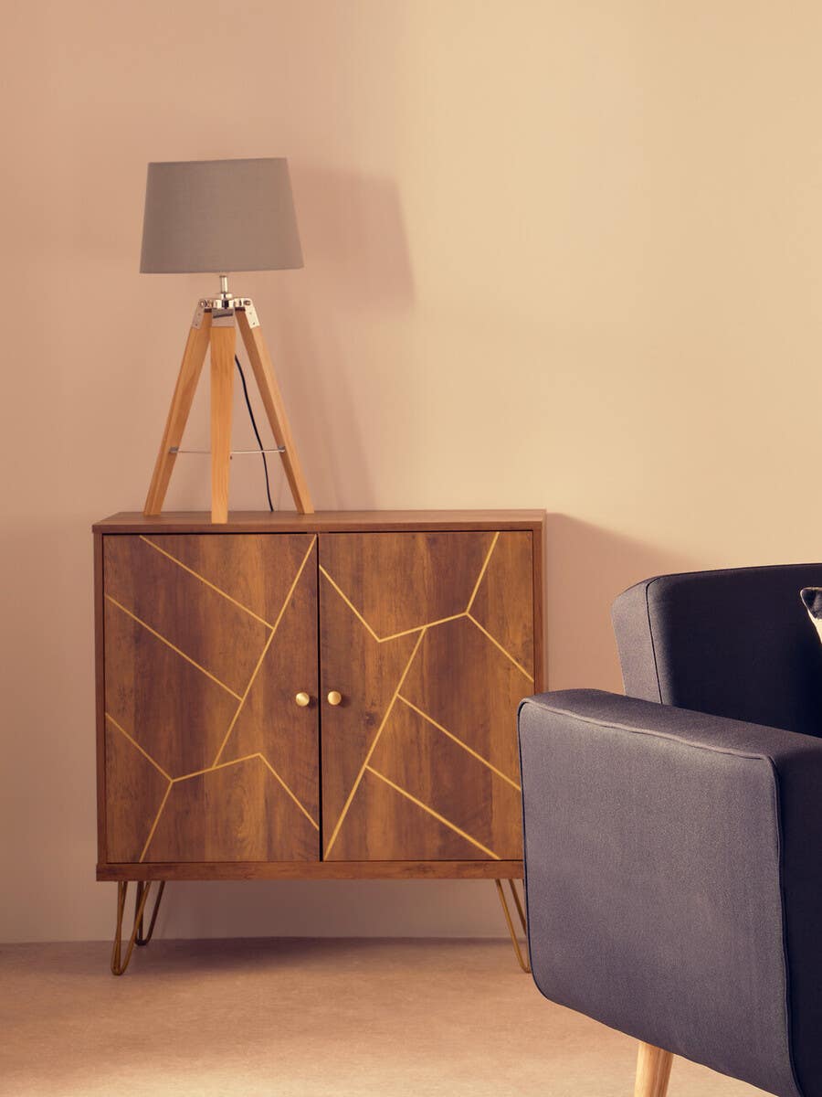 Tripod Table Lamp With Light Wood Base
