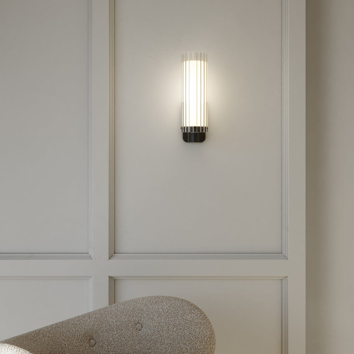 Gleaming Chrome Wall Sconce - Ottavino Design