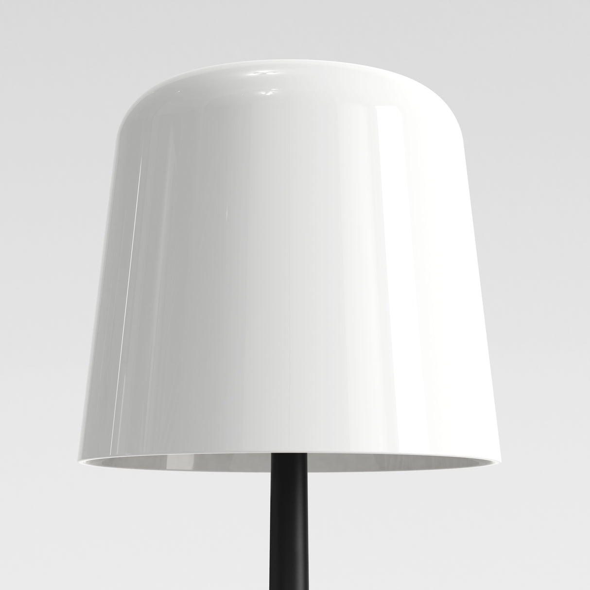Matte Black Elegance: Ella Table Lamp