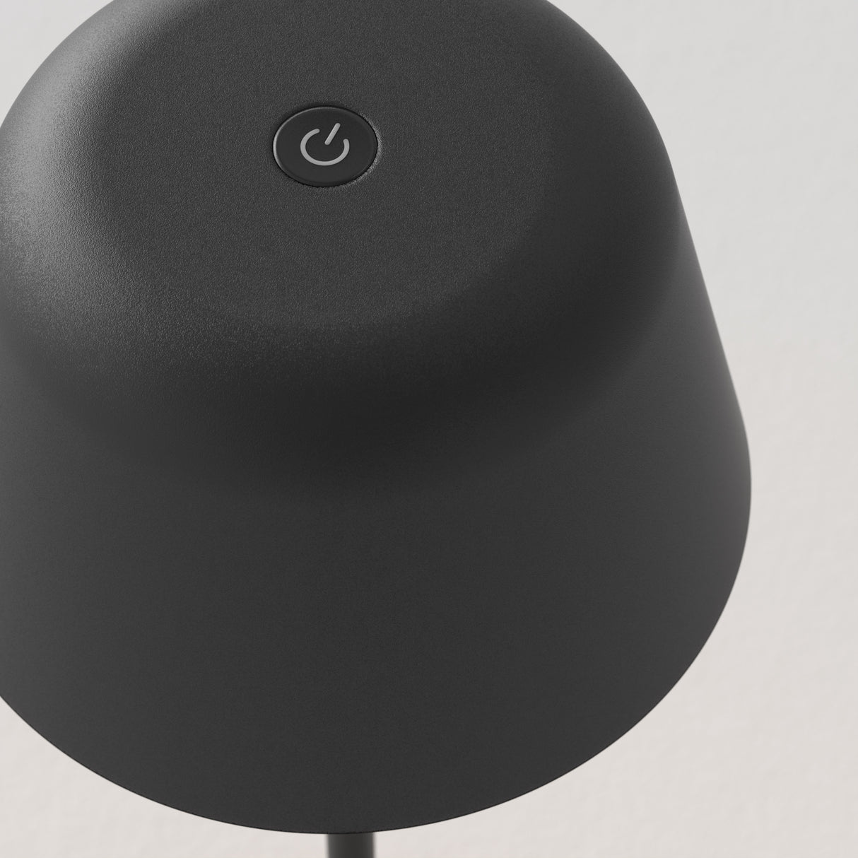 Wanderer Lamp in Textured Ebony