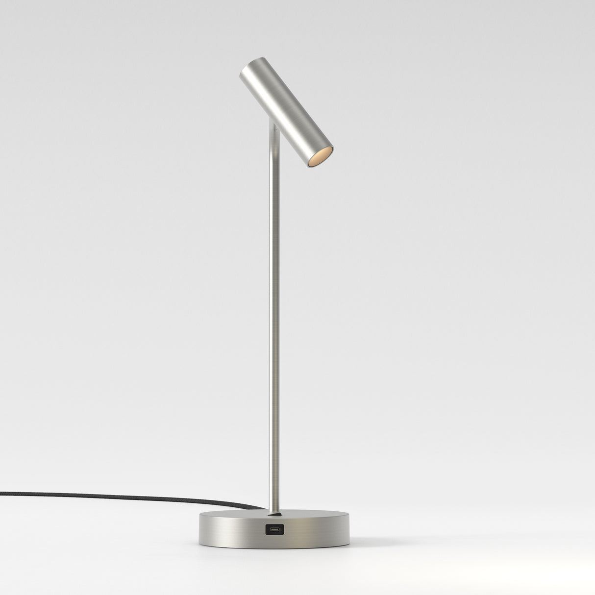 Modern Metallic USB-C Desk Lamp in Matte Nickel Finish