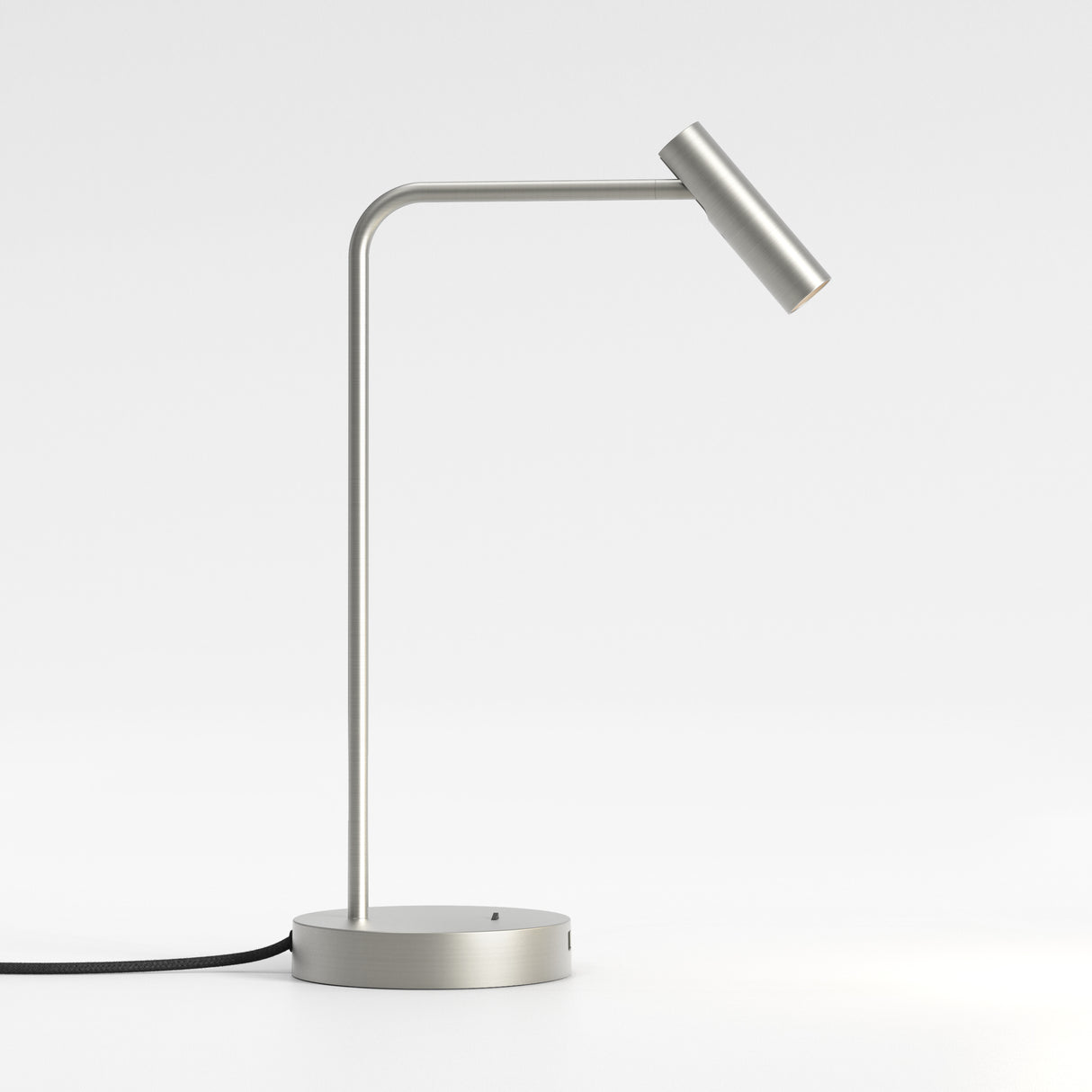 Modern Metallic USB-C Desk Lamp in Matte Nickel Finish